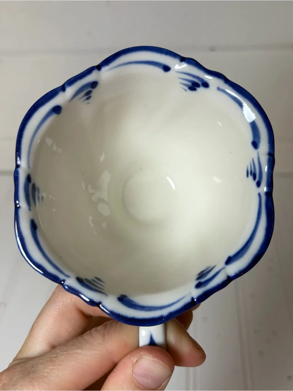 Vintage Russian Gzhel Porcelain Teacup and Saucer | Blue +White Floral - Picture 6 of 10